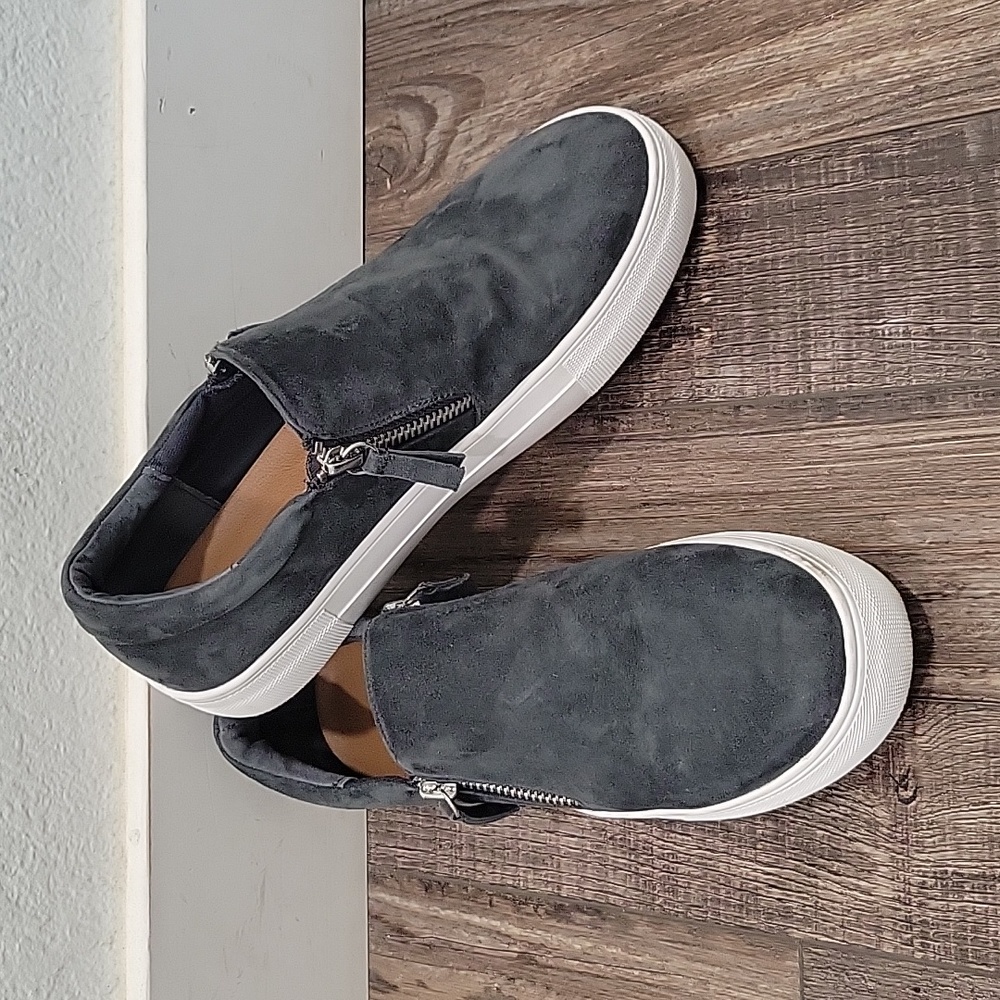 Steve Madden Glaammar Blue Gray Suede Zip Pull On Sneakers